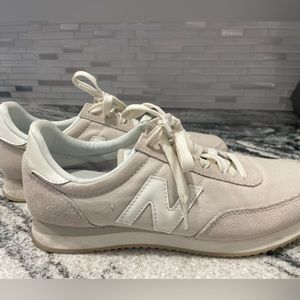 Women New Balance 720
